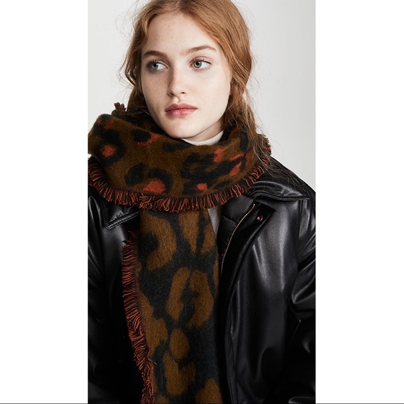 Madewell Accessories - Madewell Jungle Cat / Fuzzy Leopard Scarf